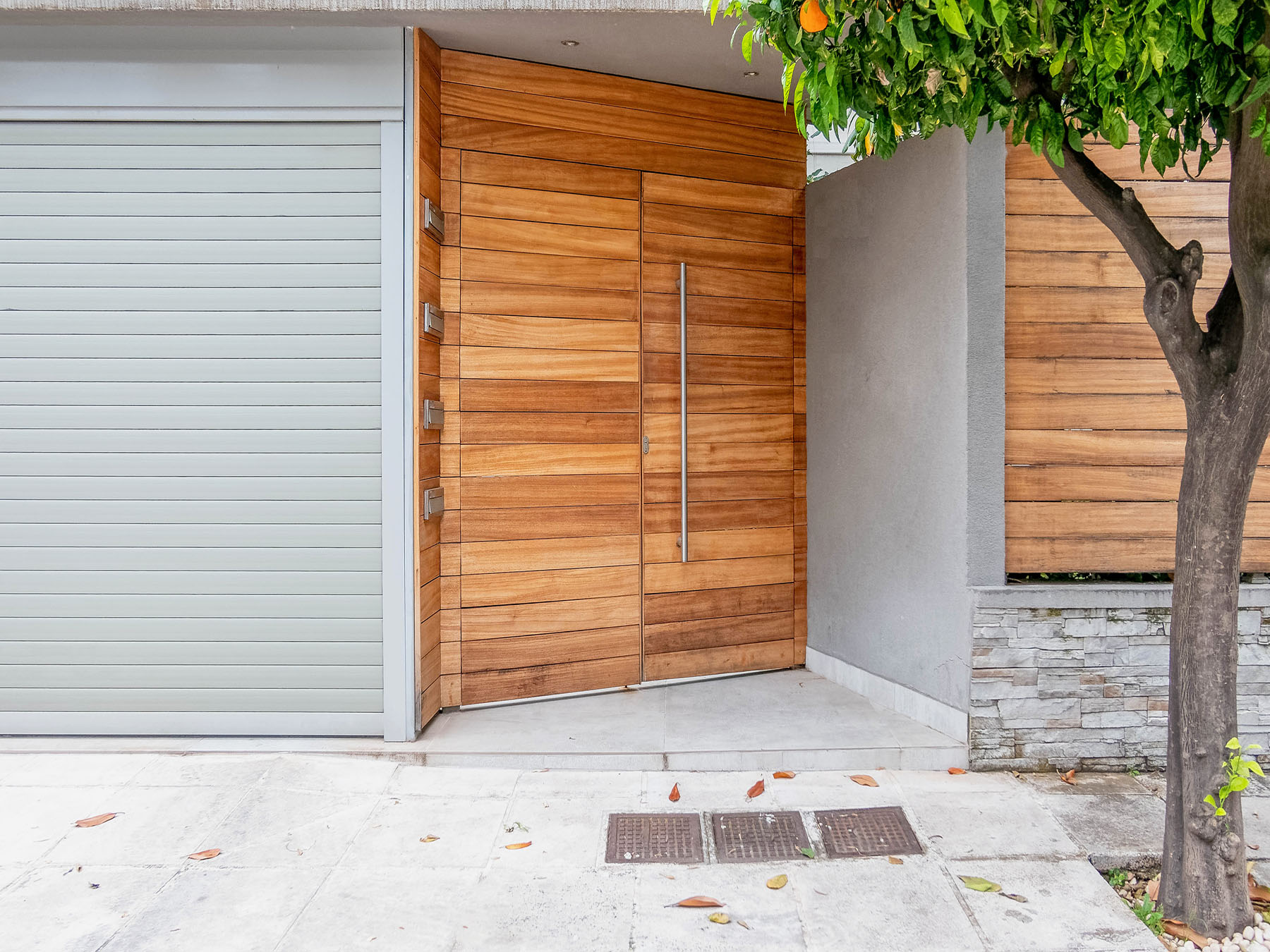 pore d'entrée en bois